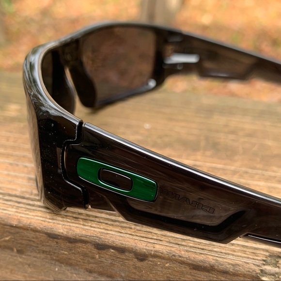 SOLD! OAKLEY SUNGLASSES for men black with green jade lenses BRAND NEW IN BOX! - Picture 2 of 13
